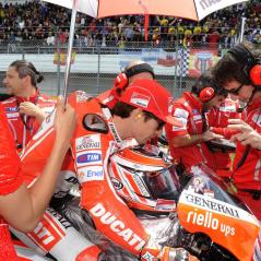 On the Estoril start grid with Juan and the boys. - Photo: Milagro/Ducati