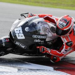 Nicky's left-shoulder injury made it difficult to pull on the handlebars. - Photo: Ducati