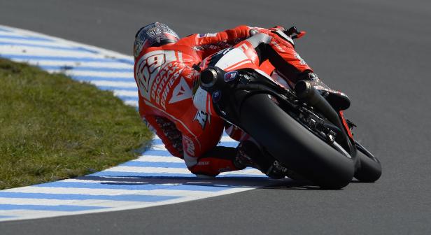 Ducati Team struggles with windy conditions at Phillip Island