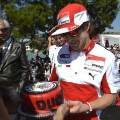 One loyal fan went so far as to present Nicky with a very cool birthday cake. - Photo: Ducati