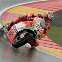 Although the conditions were easy on Nicky's hand, he would have preferred dry weather, for development reasons. - Photo: Ducati